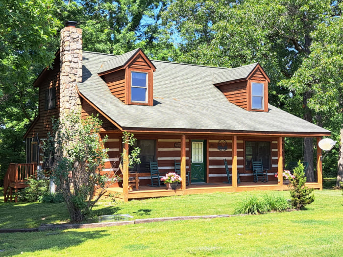 Beautiful Mountian View, Deer Country Log Cabin | Luray, VA